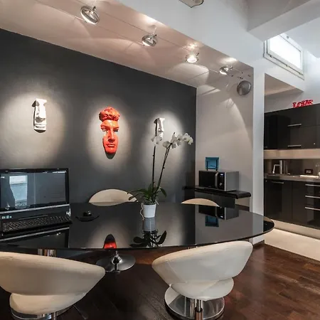 Art Gallery In - Hosted By Sweetstay * Florence